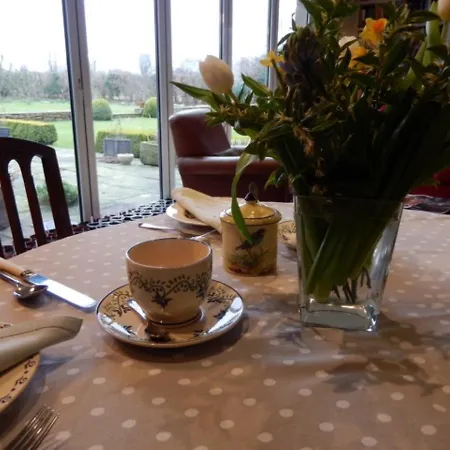 ベッド・アンド・ブレックファスト Rose Tunstall